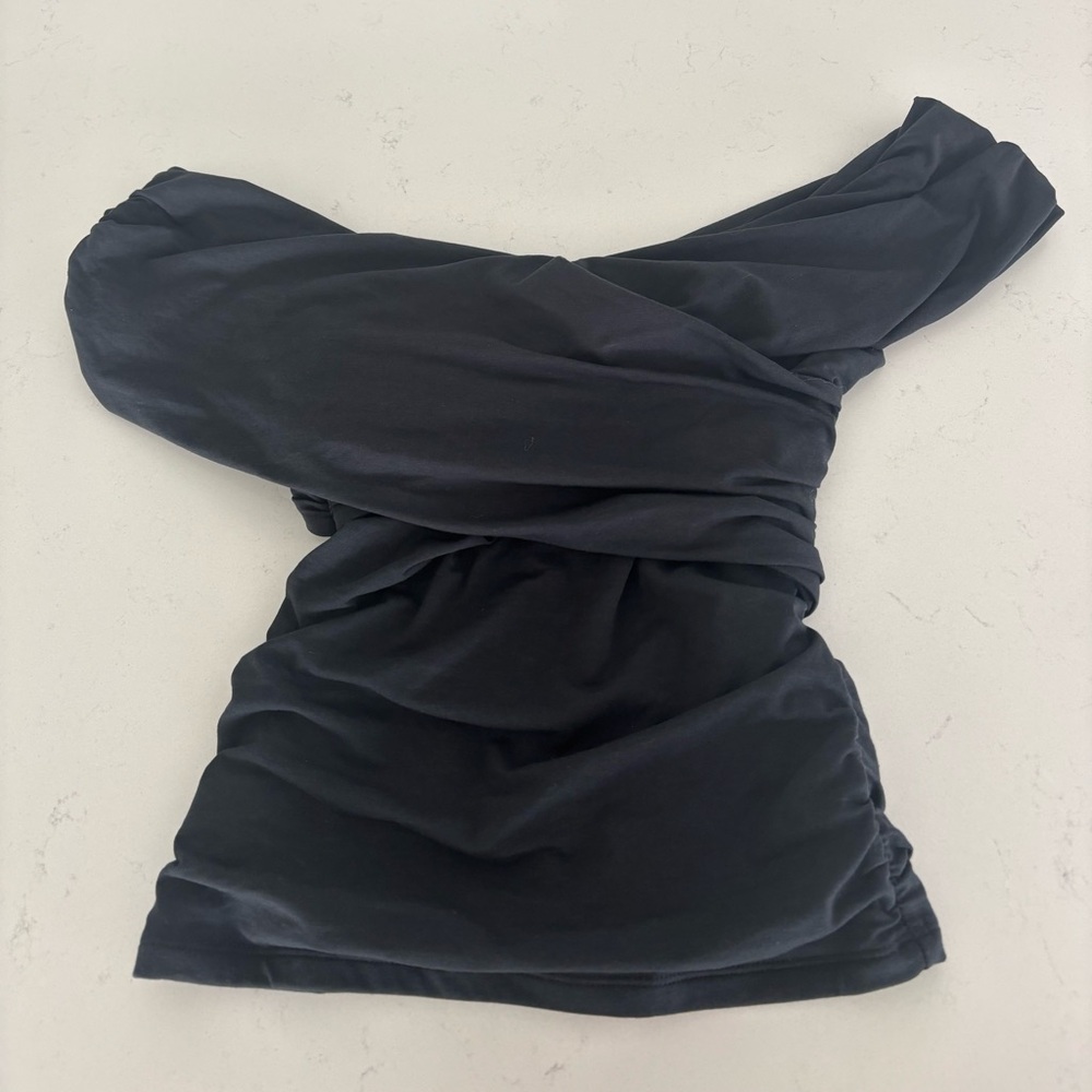 Abercrombie & Fitch Black Off-Shoulder Top